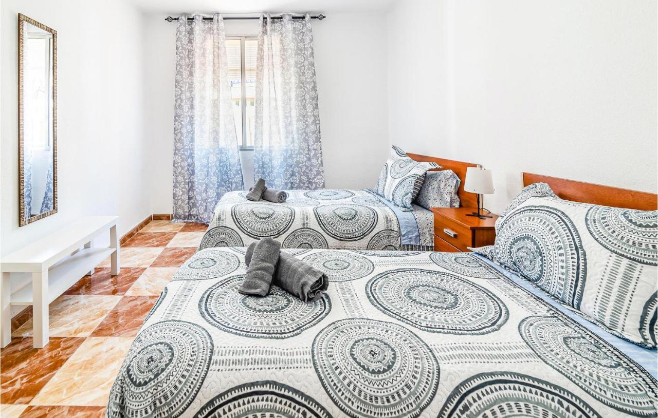 Beautiful Apartment In Cordoba With Kitchenette ภายนอก รูปภาพ