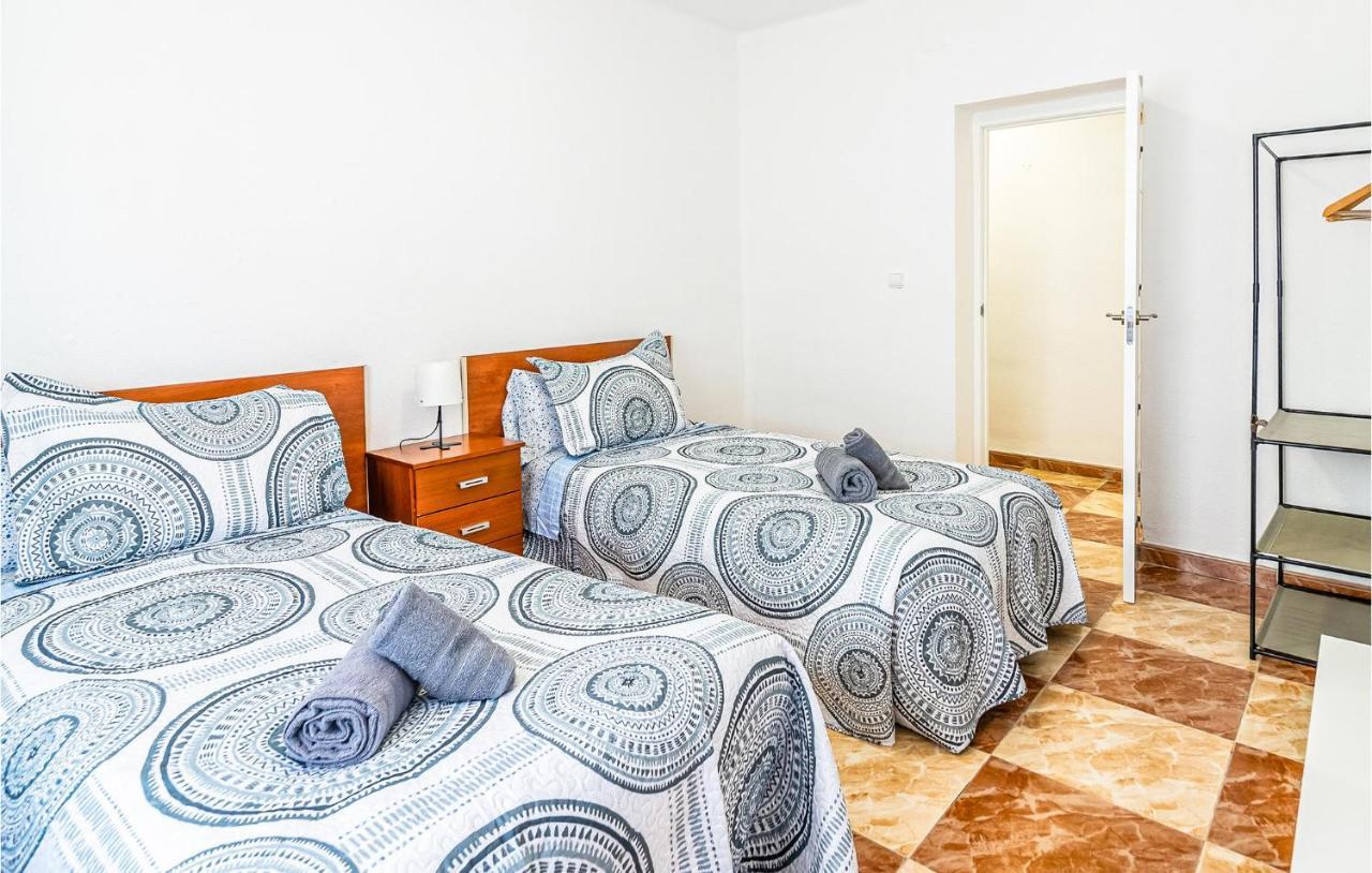 Beautiful Apartment In Cordoba With Kitchenette ภายนอก รูปภาพ